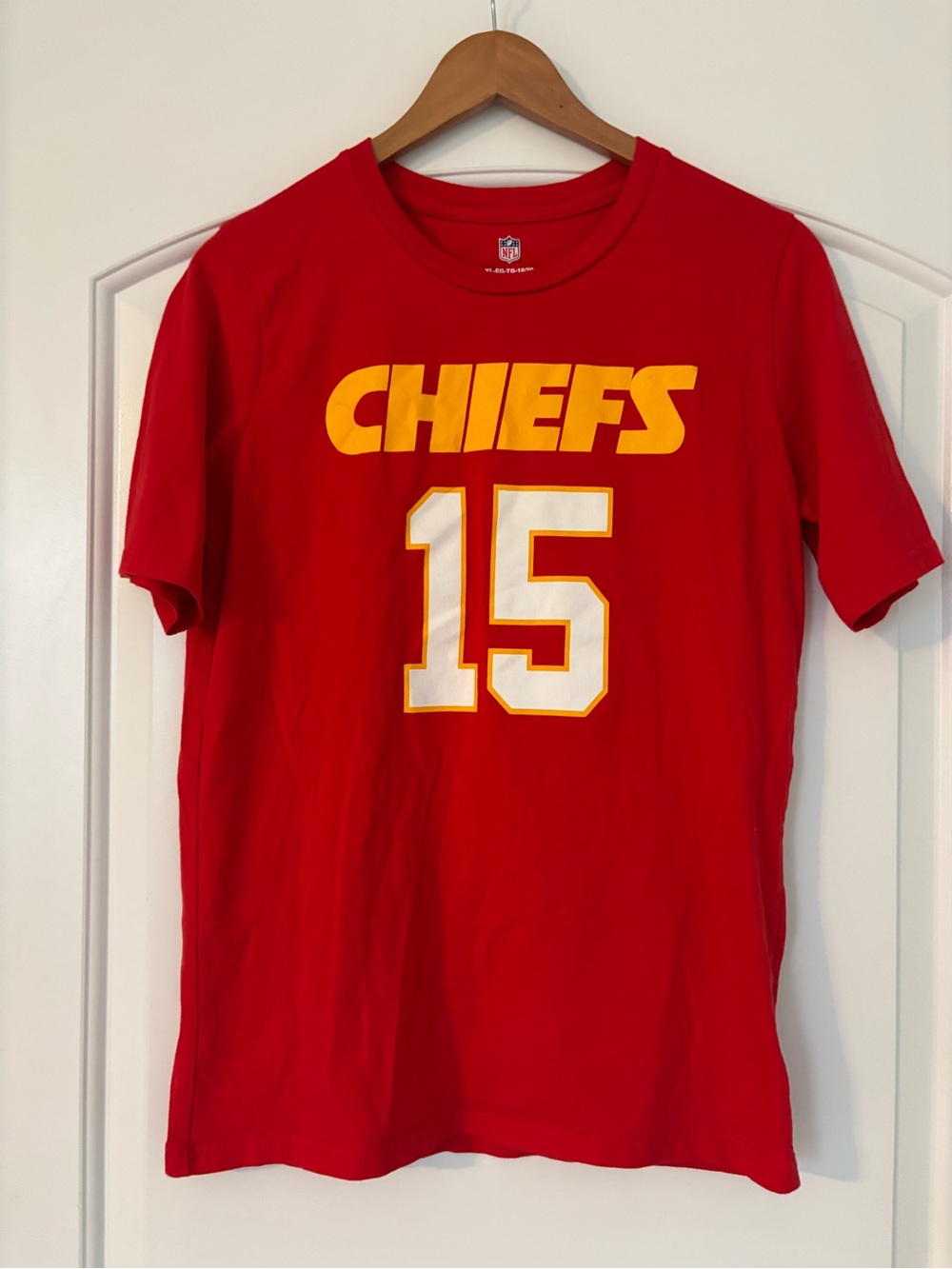 Kansas City Chiefs Patrick Mahomes #15 Youth T-Shirt - Size XL (18/20)